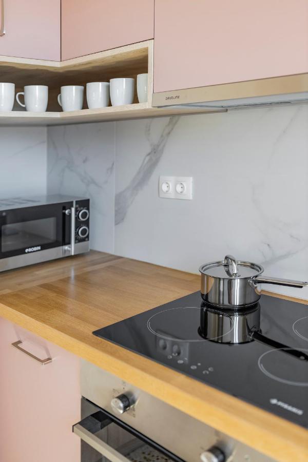 Honeybee Apartment Atenas Exterior foto